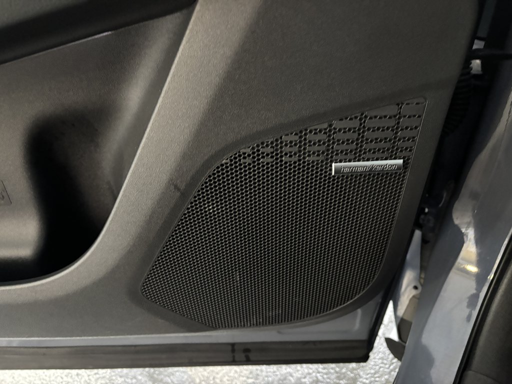 2023 Subaru Solterra AWD w-Technology Package in Saint-Georges, Quebec - 21 - w1024h768px