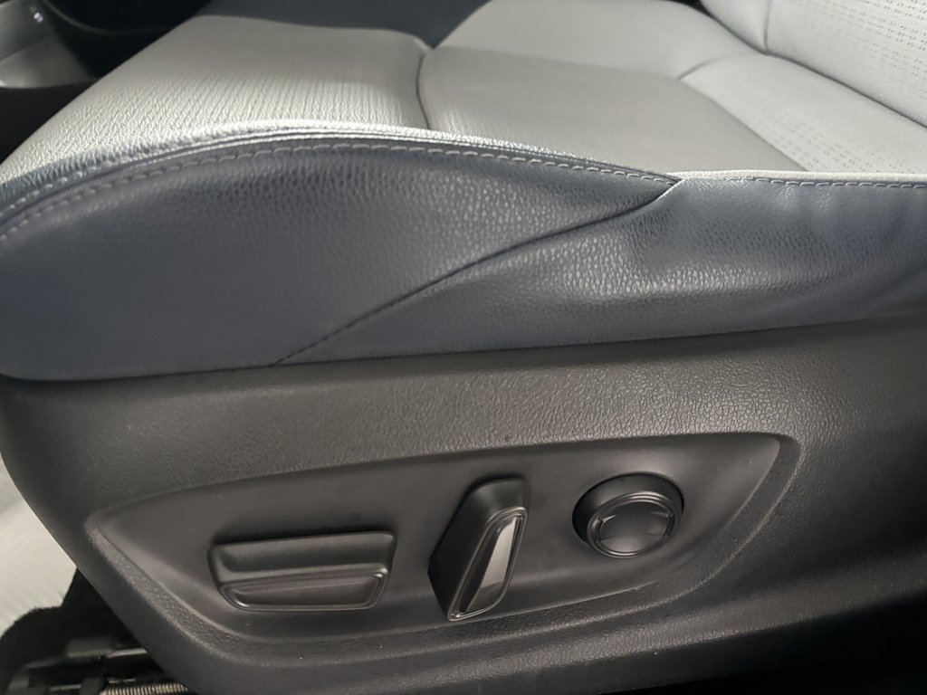 2023 Subaru Solterra AWD w-Technology Package in Saint-Georges, Quebec - 23 - w1024h768px