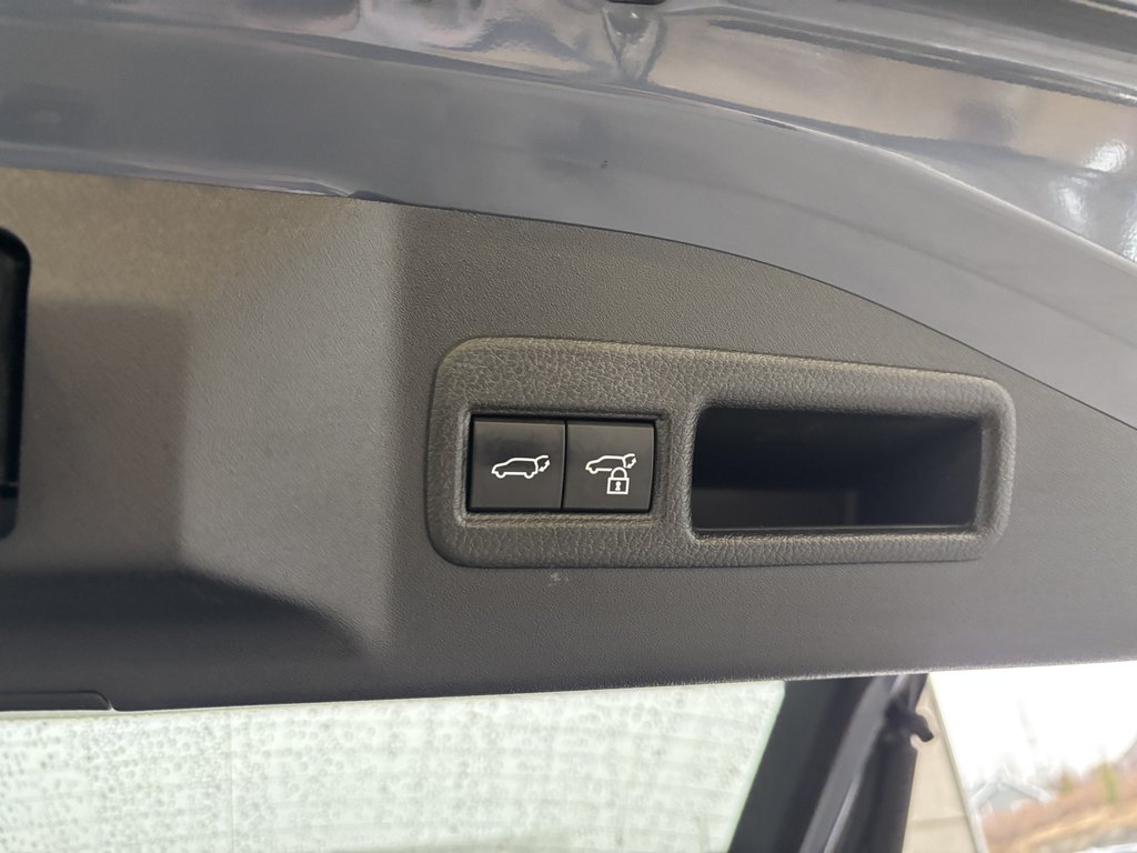 2023 Subaru Solterra AWD w-Technology Package in Saint-Georges, Quebec - 26 - w1024h768px