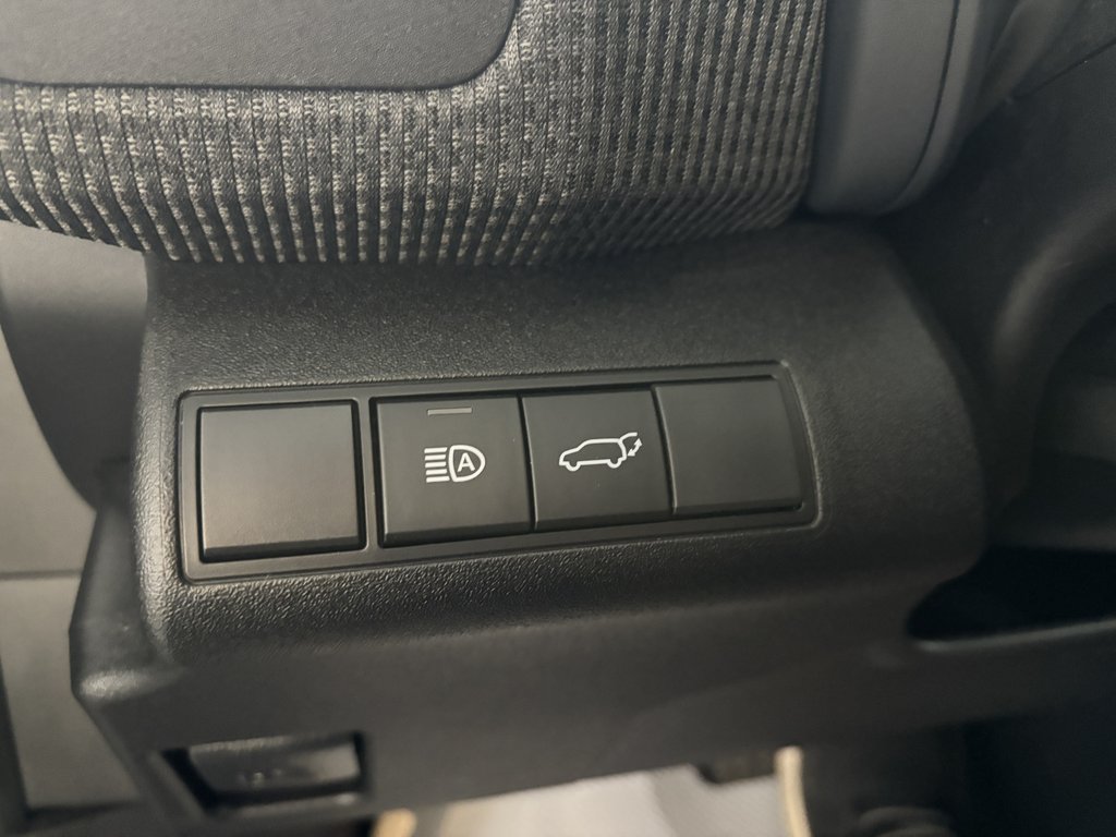 2023 Subaru Solterra AWD w-Technology Package in Saint-Georges, Quebec - 19 - w1024h768px