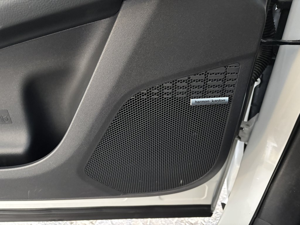 2024 Subaru Solterra AWD w-Technology Package in Saint-Georges, Quebec - 21 - w1024h768px