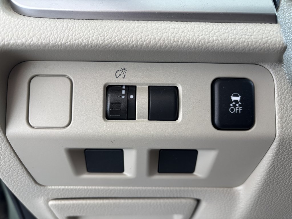 2014 Subaru XV Crosstrek 5dr CVT 2.0i w-Sport Pkg in Saint-Georges, Quebec - 18 - w1024h768px