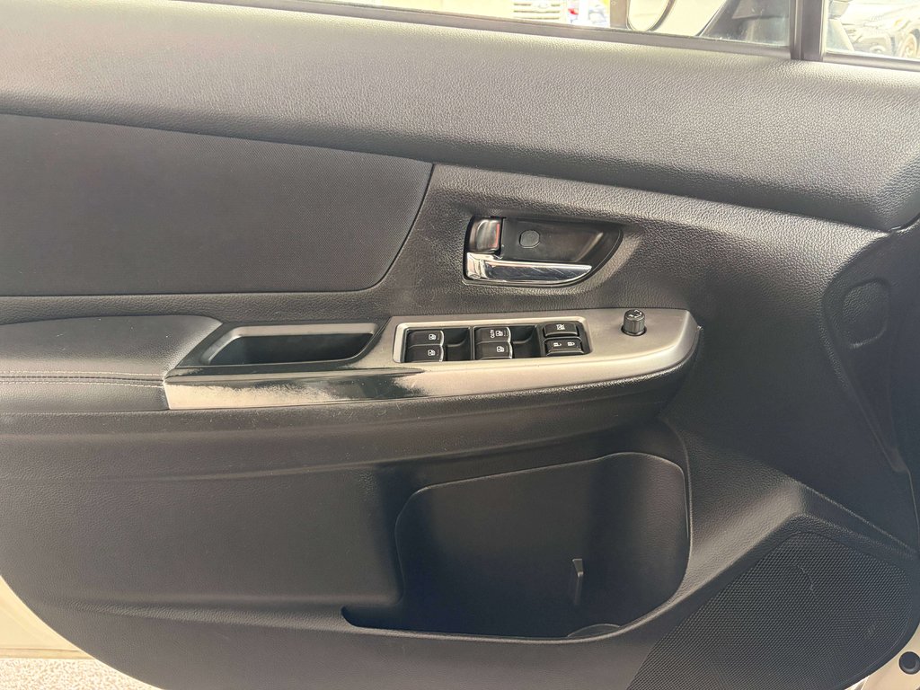 2015 Subaru XV 2.0i Touring Pkg in Saint-Georges, Quebec - 17 - w1024h768px