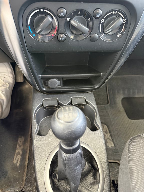 Suzuki SX4 5dr Fstbk Man JX AWD 2008 à Saint-Georges, Québec - 12 - w1024h768px