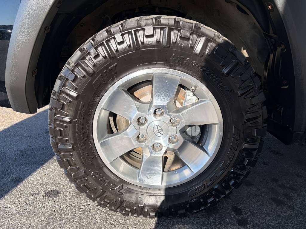 Toyota 4Runner SR5 2013 à Saint-Georges, Québec - 9 - w1024h768px