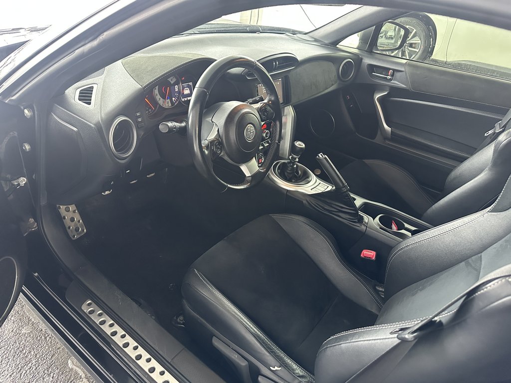 2018 Toyota 86 GT Manual in Saint-Georges, Quebec - 10 - w1024h768px