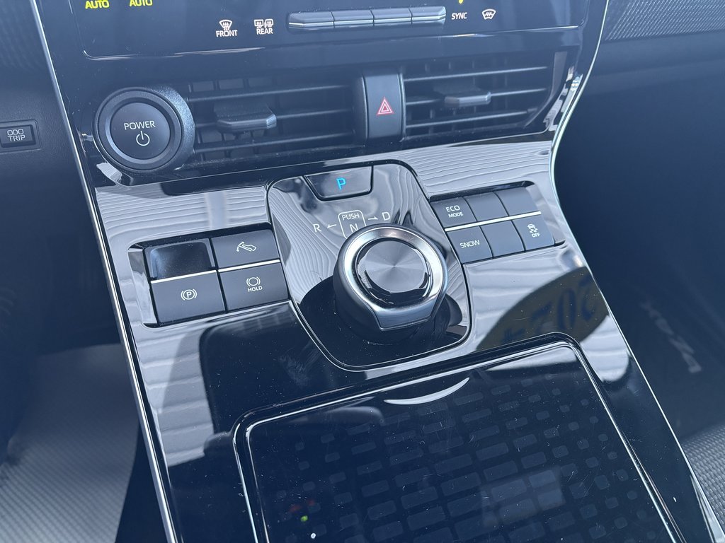 2024 Toyota bZ4X LE FWD in Saint-Georges, Quebec - 17 - w1024h768px