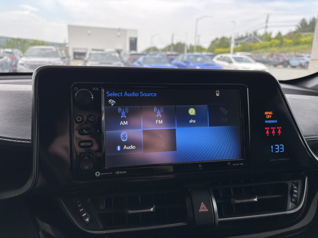 Toyota C-HR FWD XLE 2018 à Saint-Georges, Québec - 13 - w1024h768px