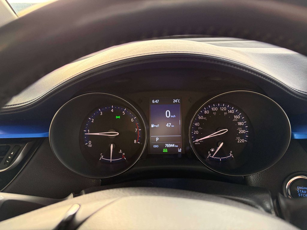 2021 Toyota C-HR XLE Premium in Saint-Georges, Quebec - 14 - w1024h768px