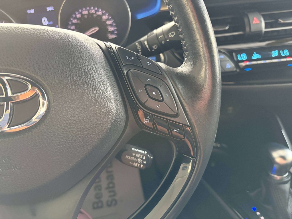 2021 Toyota C-HR XLE Premium in Saint-Georges, Quebec - 15 - w1024h768px