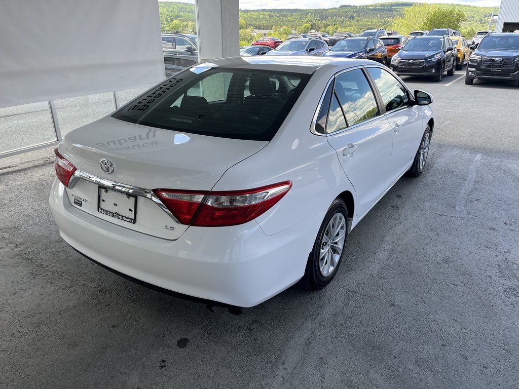 Toyota Camry 4dr Sdn I4 Auto LE 2016 à Saint-Georges, Québec - 4 - w1024h768px