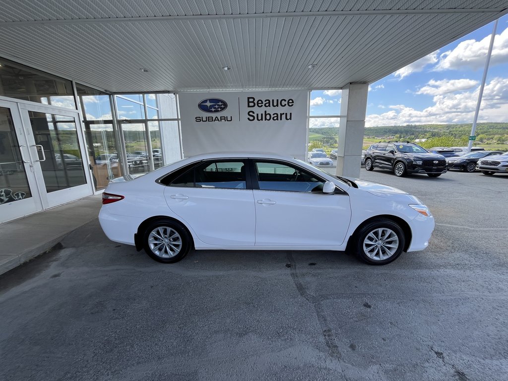 Toyota Camry 4dr Sdn I4 Auto LE 2016 à Saint-Georges, Québec - 3 - w1024h768px