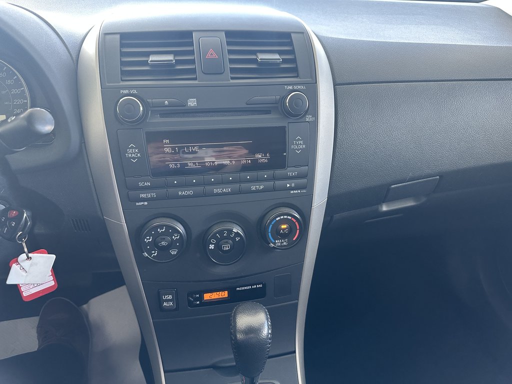 2011 Toyota Corolla 4dr Sdn Auto S in Saint-Georges, Quebec - 13 - w1024h768px