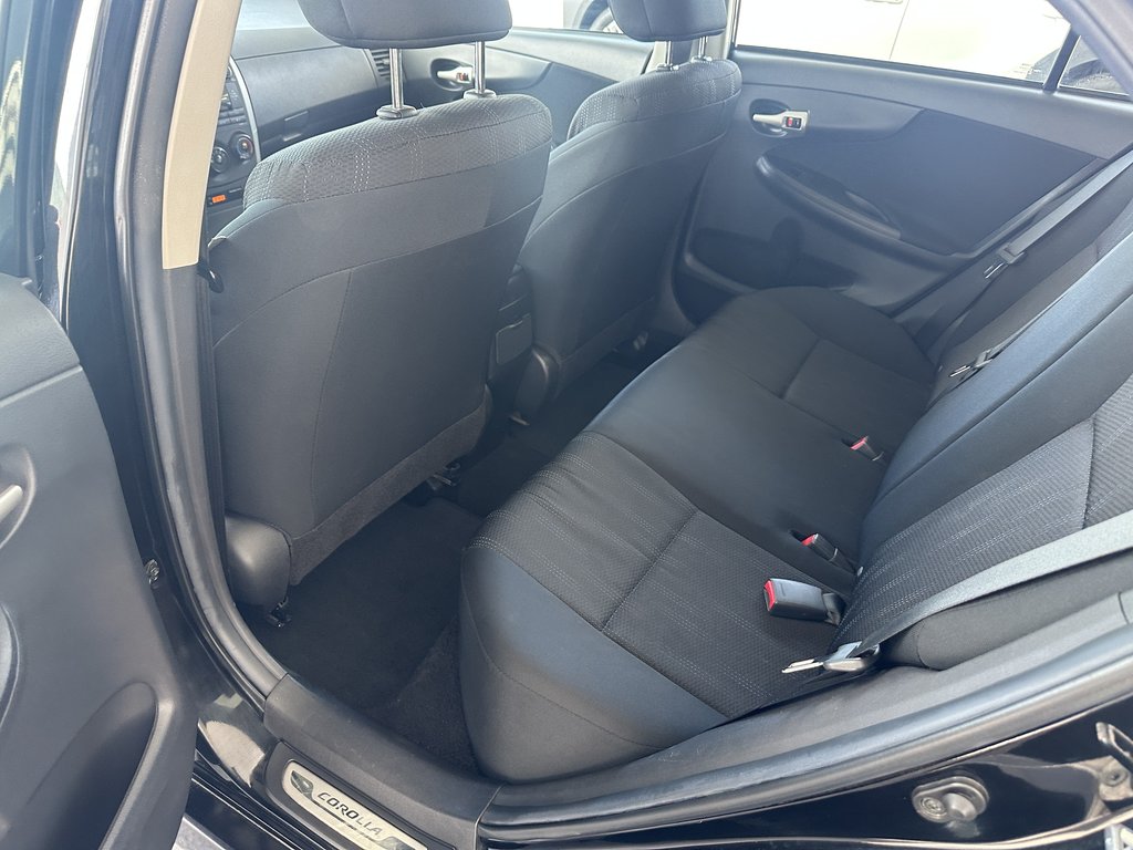 2011 Toyota Corolla 4dr Sdn Auto S in Saint-Georges, Quebec - 17 - w1024h768px