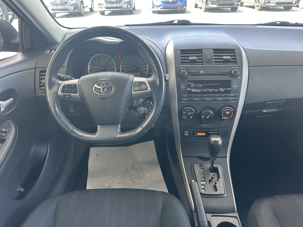 2011 Toyota Corolla 4dr Sdn Auto S in Saint-Georges, Quebec - 11 - w1024h768px