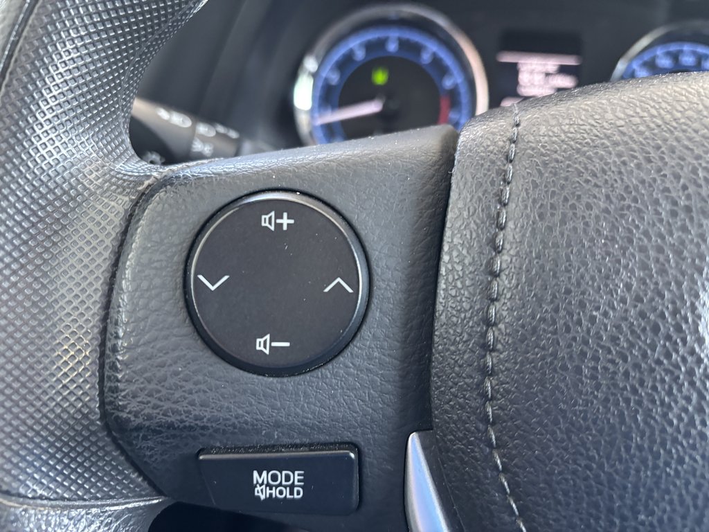 Toyota Corolla 4dr Sdn CVT LE 2017 à Saint-Georges, Québec - 15 - w1024h768px