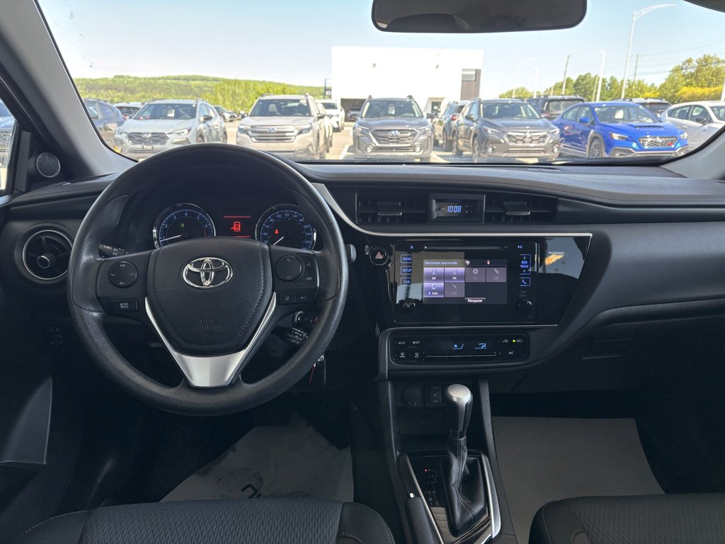 Toyota Corolla 4dr Sdn CVT LE 2017 à Saint-Georges, Québec - 10 - w1024h768px
