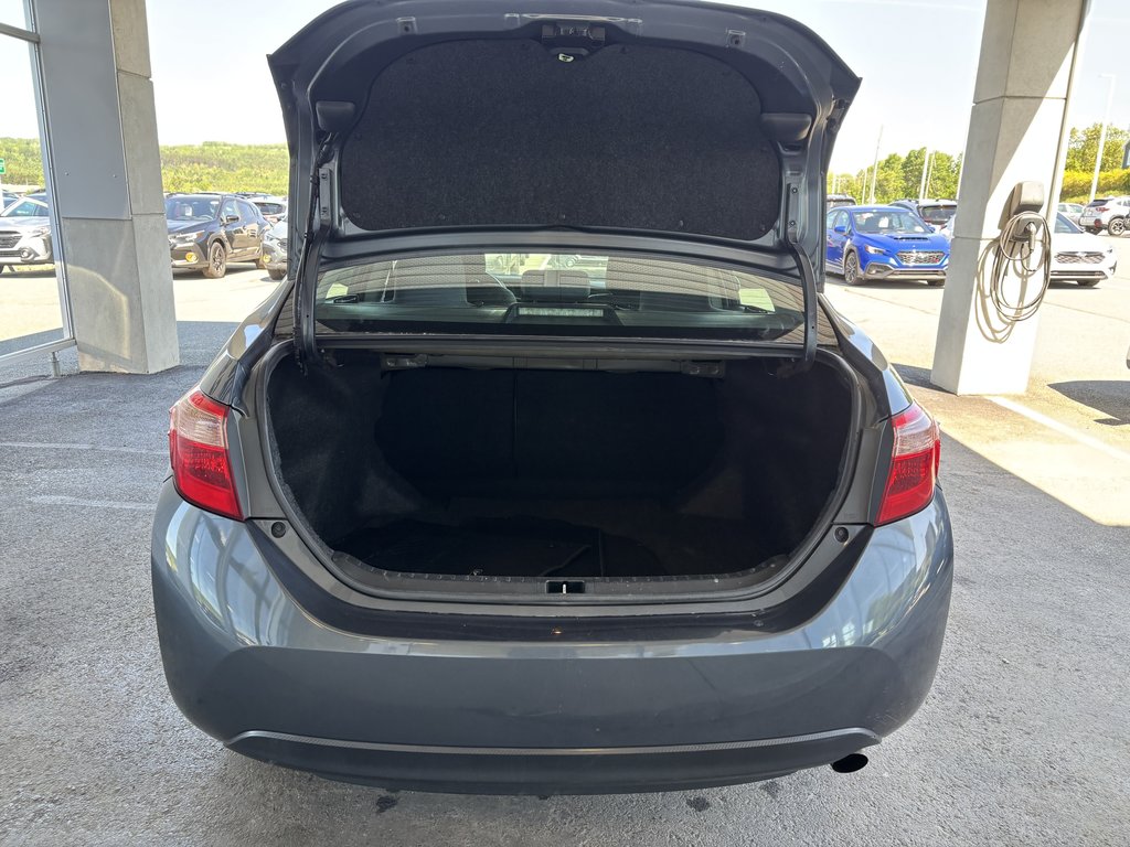Toyota Corolla 4dr Sdn CVT LE 2017 à Saint-Georges, Québec - 23 - w1024h768px