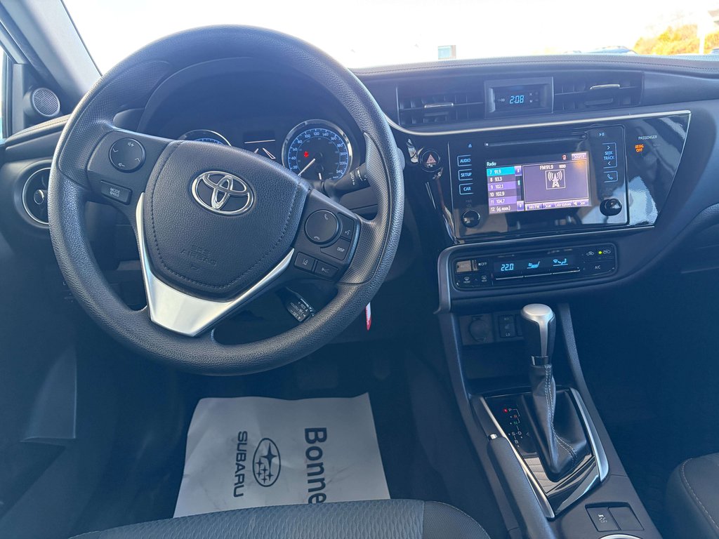 2017 Toyota Corolla LE in Saint-Georges, Quebec - 11 - w1024h768px