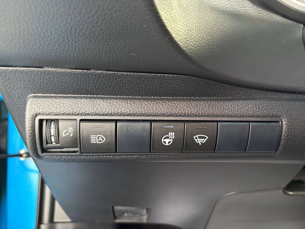 2019 Toyota Corolla in Saint-Georges, Quebec - 16 - w1024h768px
