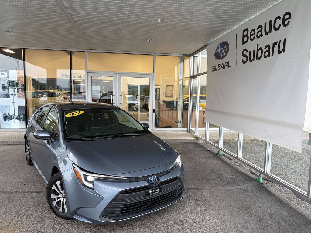 Toyota Corolla Hybrid LE CVT 2023 à Saint-Georges, Québec - 1 - w1024h768px