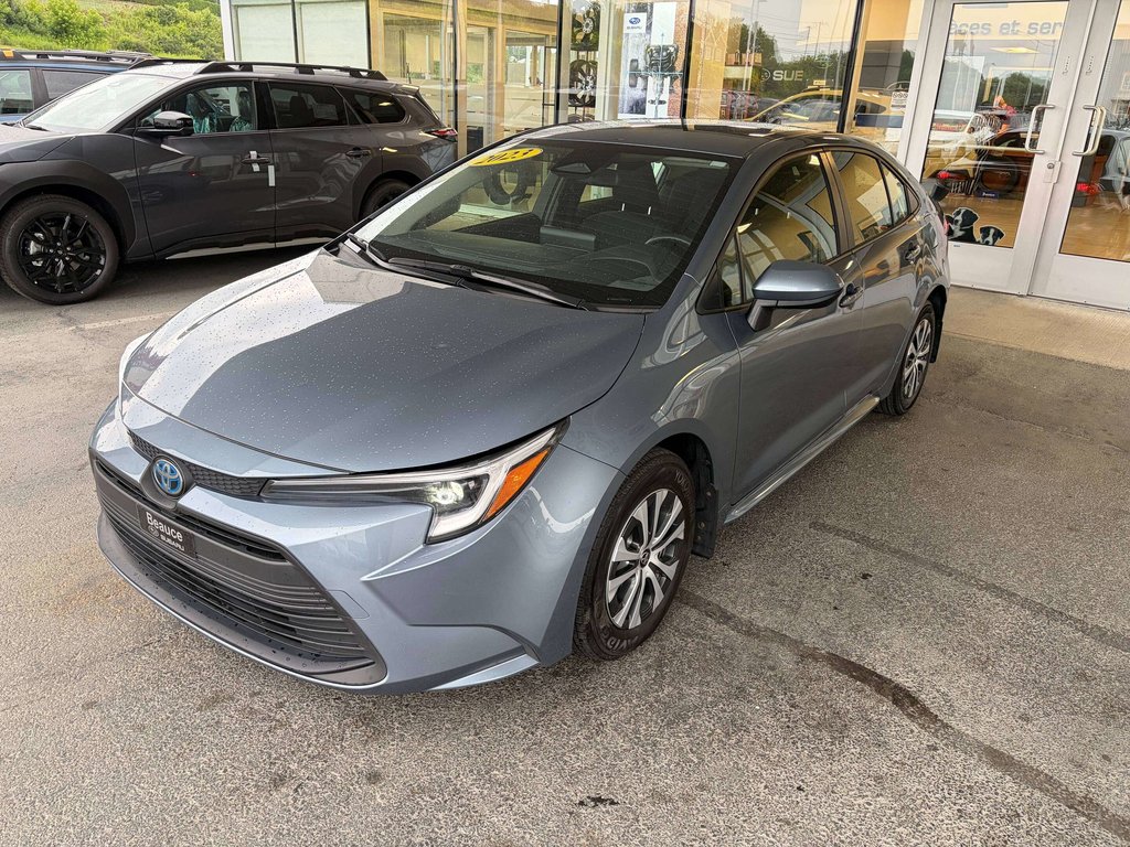 Toyota Corolla Hybrid LE CVT 2023 à Saint-Georges, Québec - 7 - w1024h768px