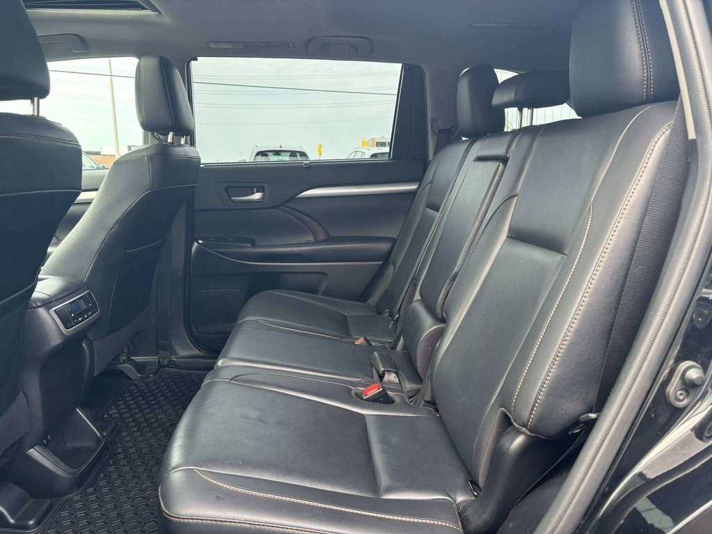 2019 Toyota Highlander XLE in Saint-Georges, Quebec - 9 - w1024h768px