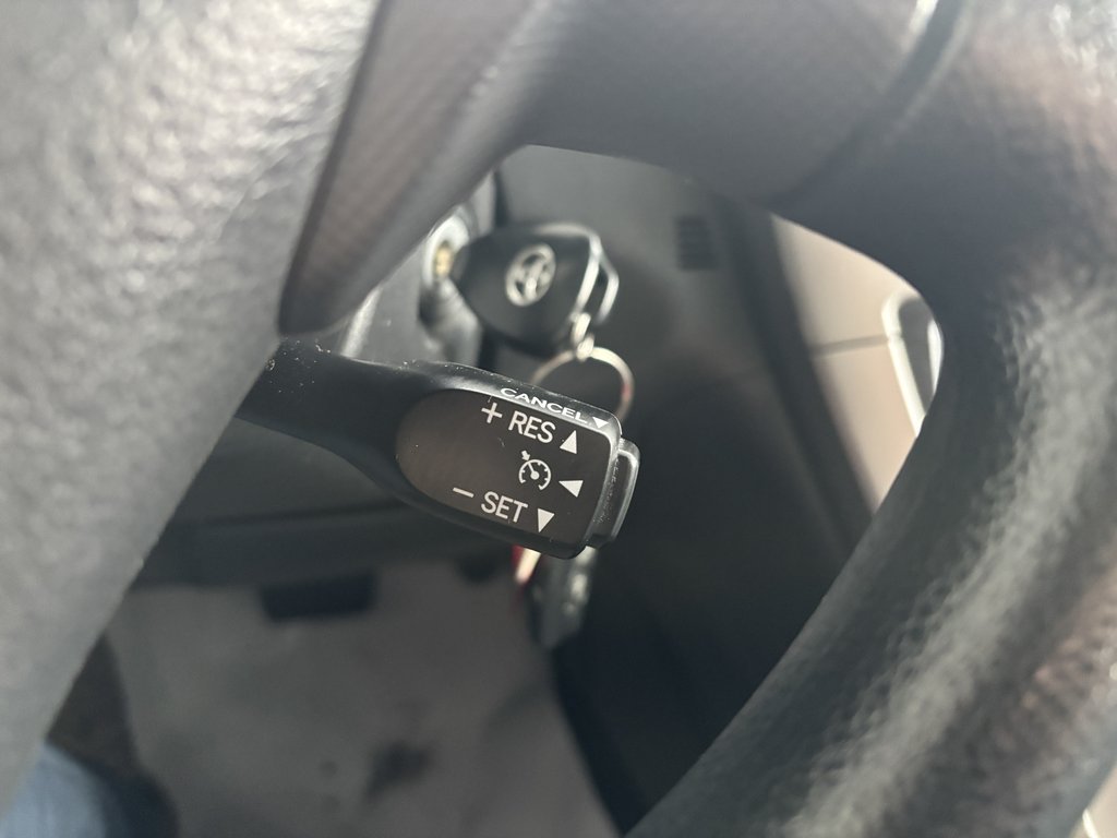 2010 Toyota Matrix 4dr Wgn Auto XR FWD in Saint-Georges, Quebec - 14 - w1024h768px