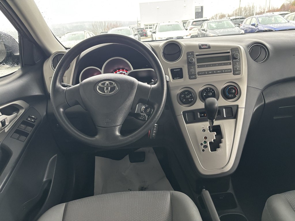 2010 Toyota Matrix 4dr Wgn Auto XR FWD in Saint-Georges, Quebec - 9 - w1024h768px