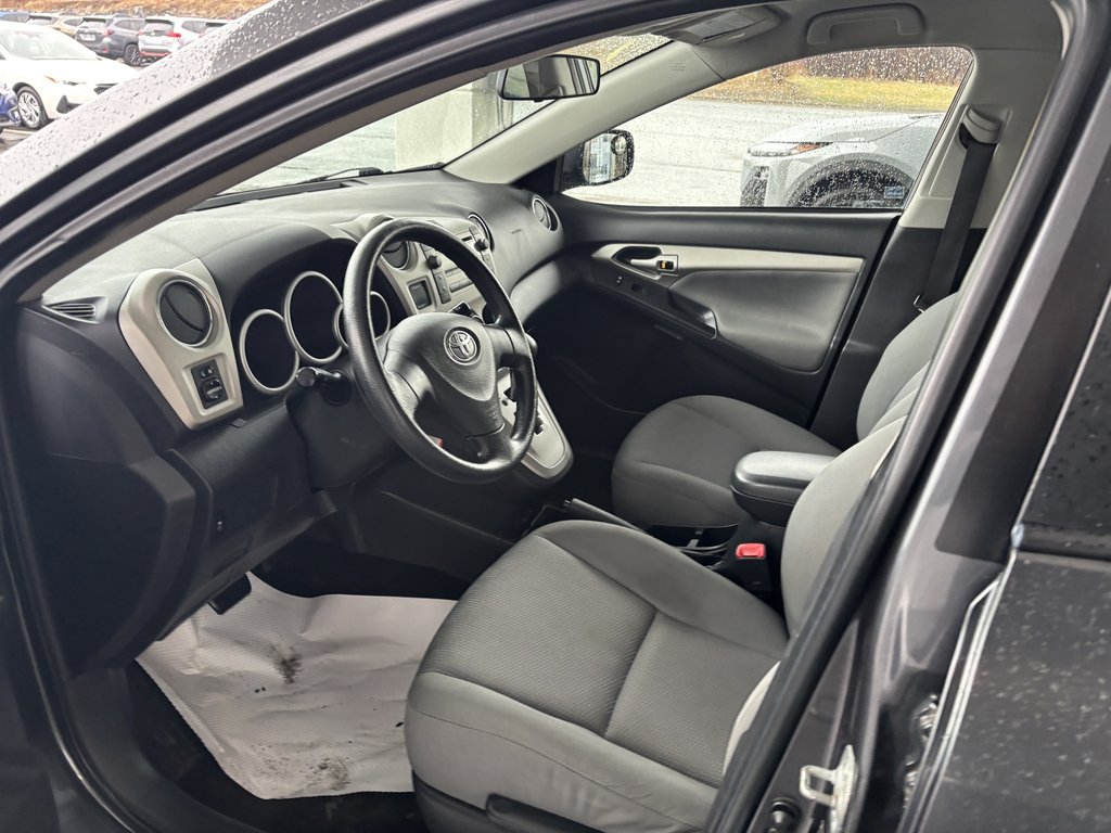 2010 Toyota Matrix 4dr Wgn Auto XR FWD in Saint-Georges, Quebec - 10 - w1024h768px