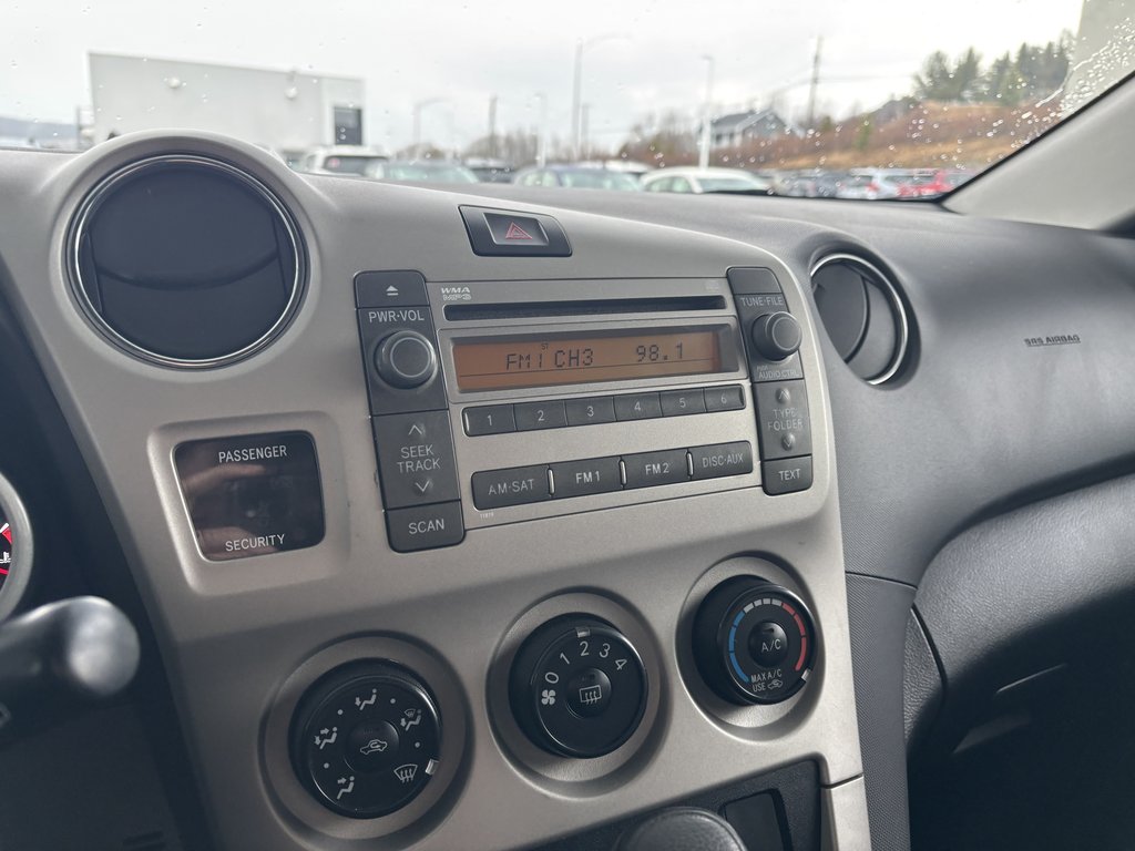 2010 Toyota Matrix 4dr Wgn Auto XR FWD in Saint-Georges, Quebec - 12 - w1024h768px