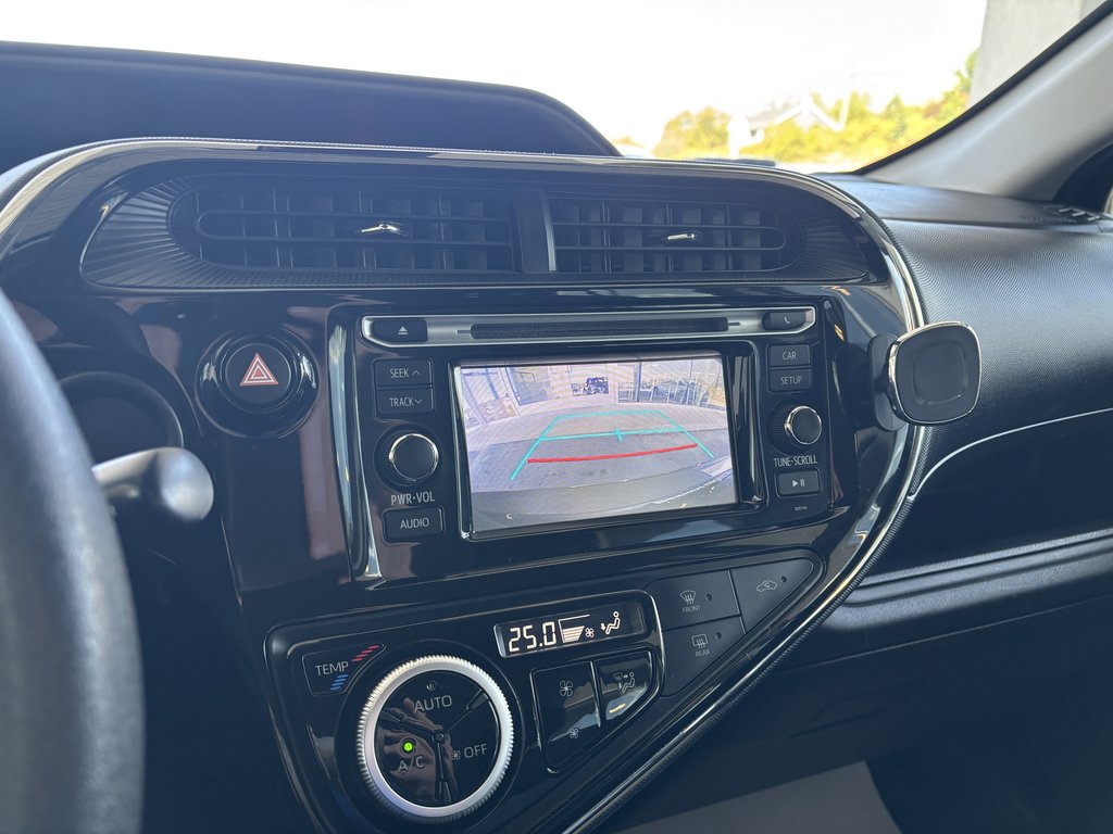 2019 Toyota Prius C Upgrade Auto in Saint-Georges, Quebec - 16 - w1024h768px