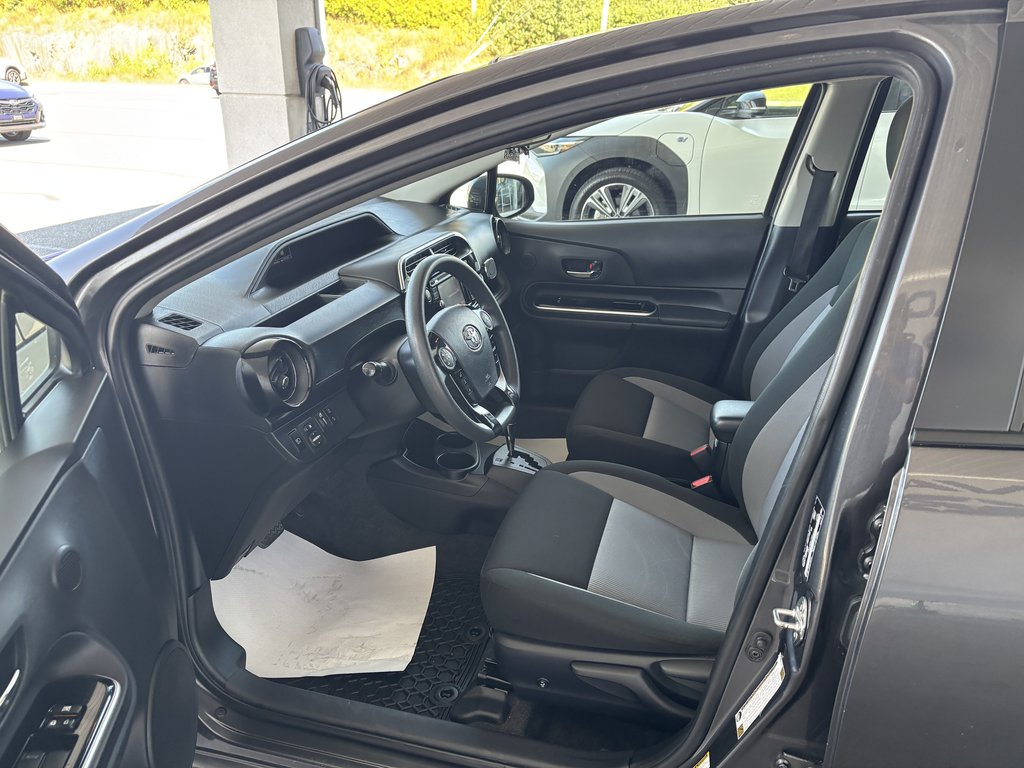 2019 Toyota Prius C Upgrade Auto in Saint-Georges, Quebec - 11 - w1024h768px