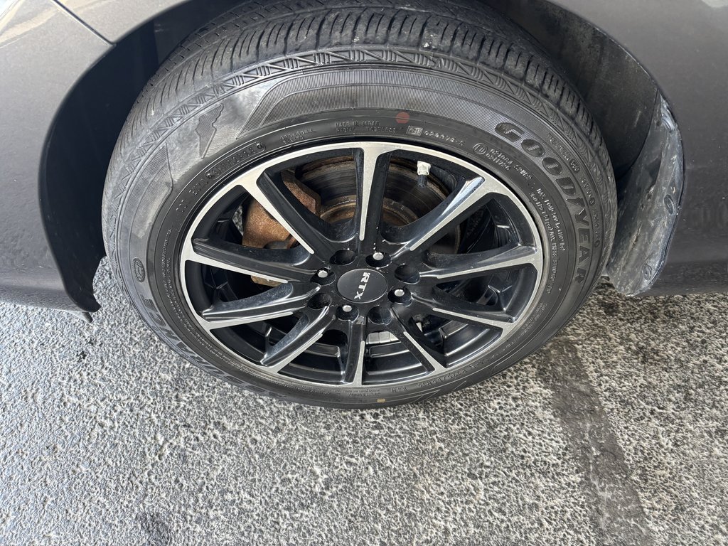 2019 Toyota Prius C Upgrade Auto in Saint-Georges, Quebec - 9 - w1024h768px