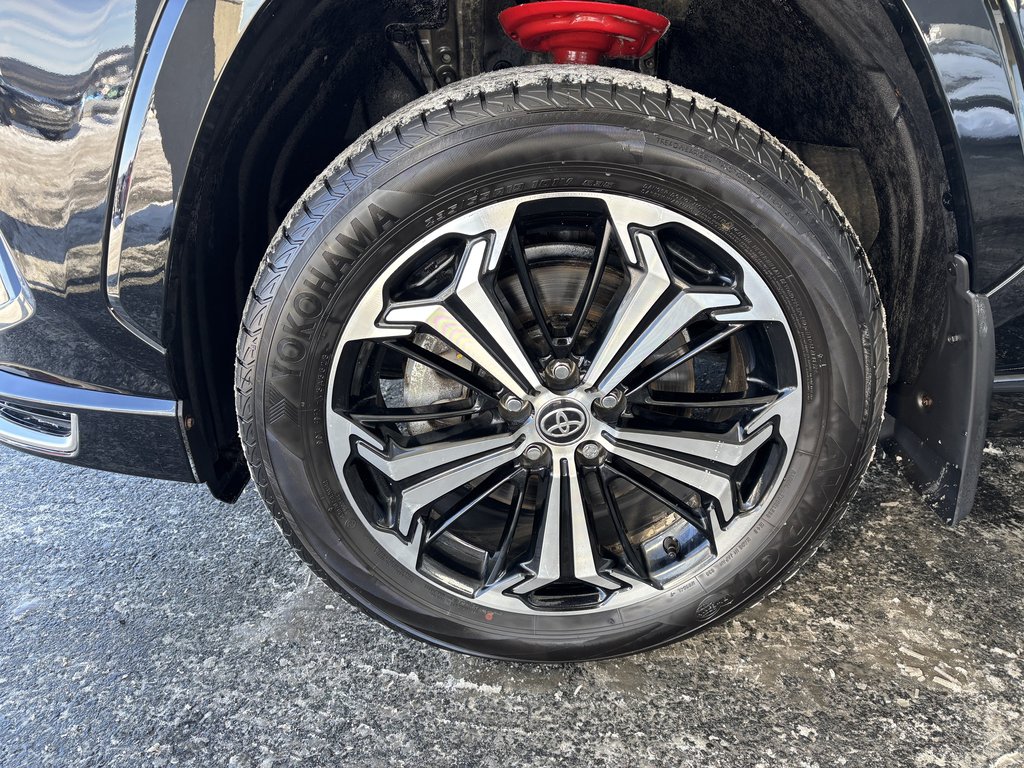 Toyota RAV4 Prime XSE AWD 2023 à Saint-Georges, Québec - 9 - w1024h768px