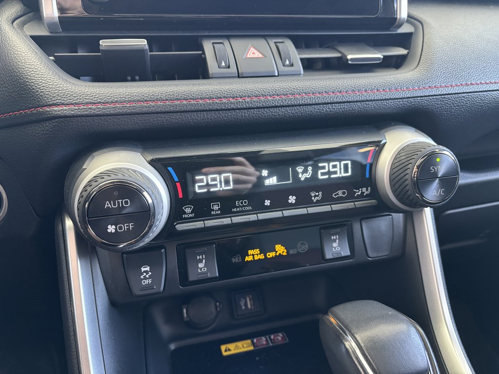 Toyota RAV4 Prime XSE AWD 2023 à Saint-Georges, Québec - 17 - w1024h768px