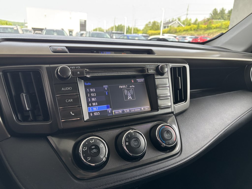 2015 Toyota RAV4 AWD 4dr LE in Saint-Georges, Quebec - 15 - w1024h768px