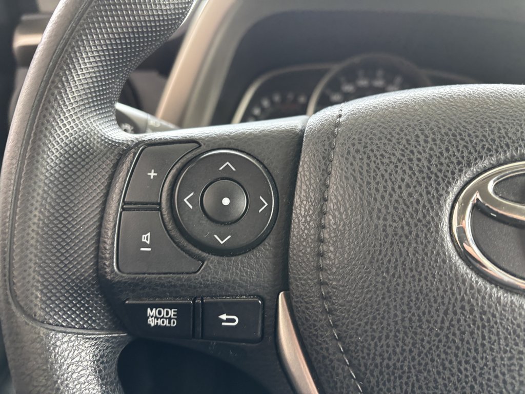 2015 Toyota RAV4 AWD 4dr LE in Saint-Georges, Quebec - 14 - w1024h768px