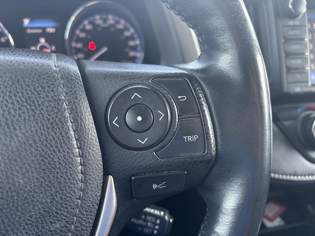 2016 Toyota RAV4 AWD 4dr Limited in Saint-Georges, Quebec - 13 - w1024h768px