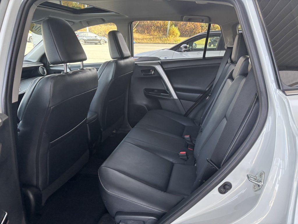 2016 Toyota RAV4 AWD 4dr Limited in Saint-Georges, Quebec - 22 - w1024h768px