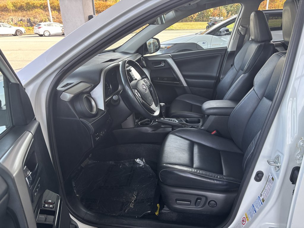 2016 Toyota RAV4 AWD 4dr Limited in Saint-Georges, Quebec - 11 - w1024h768px