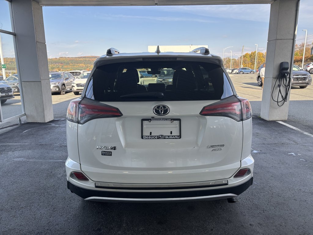 2016 Toyota RAV4 AWD 4dr Limited in Saint-Georges, Quebec - 4 - w1024h768px