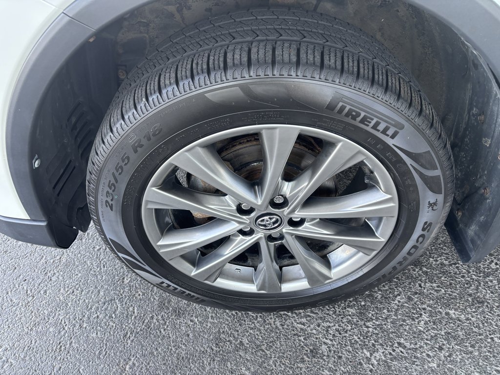 2016 Toyota RAV4 AWD 4dr Limited in Saint-Georges, Quebec - 9 - w1024h768px
