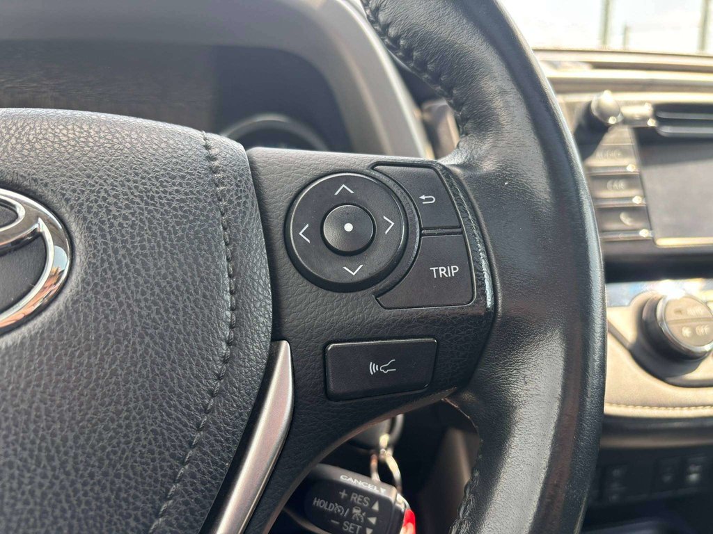 Toyota RAV4 XLE 2017 à Saint-Georges, Québec - 13 - w1024h768px