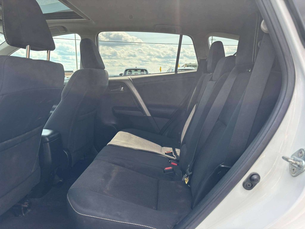 Toyota RAV4 XLE 2017 à Saint-Georges, Québec - 7 - w1024h768px