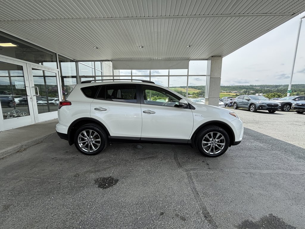 2018 Toyota RAV4 AWD Hybrid Limited in Saint-Georges, Quebec - 2 - w1024h768px