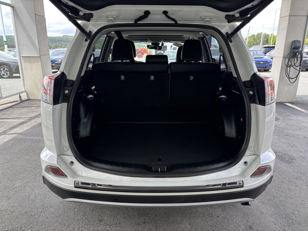 2018 Toyota RAV4 AWD Hybrid Limited in Saint-Georges, Quebec - 24 - w1024h768px