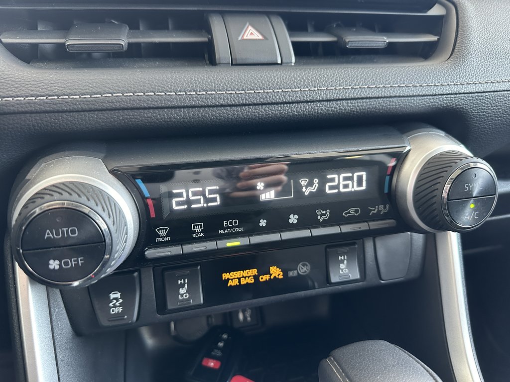 RAV4 AWD Hybrid XLE 2019 à Saint-Georges, Québec - 15 - w1024h768px