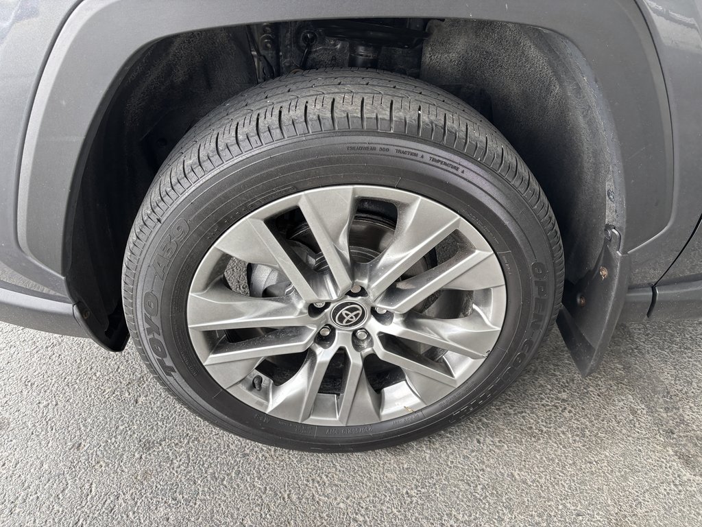 Toyota RAV4 XLE AWD 2022 à Saint-Georges, Québec - 9 - w1024h768px