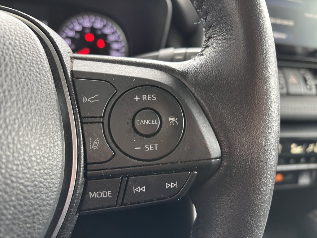 Toyota RAV4 XLE AWD 2022 à Saint-Georges, Québec - 13 - w1024h768px